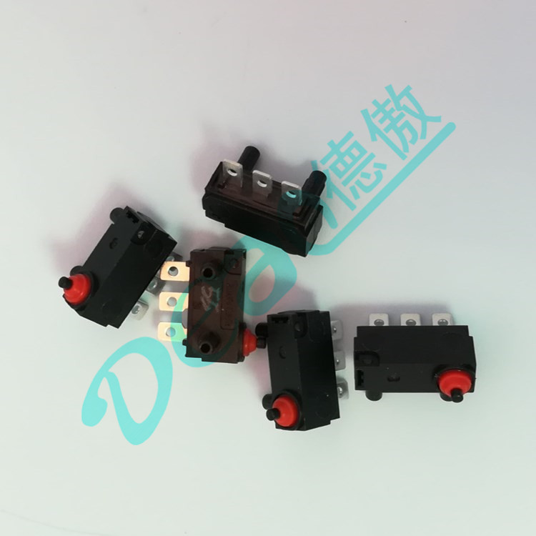 環(huán)保帶安規(guī)認(rèn)證小型防水微動(dòng)開(kāi)關(guān)